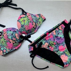 Victoria’s Secret Floral Swimsuit 👙💐